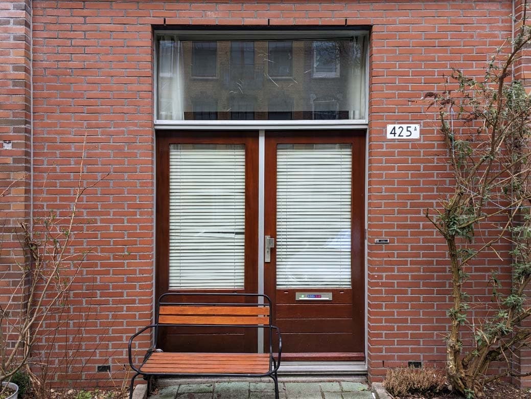 Inspectiefoto van isolatieglas houten puien en hardhouten voordeuren bij voorgevel (type a, e)